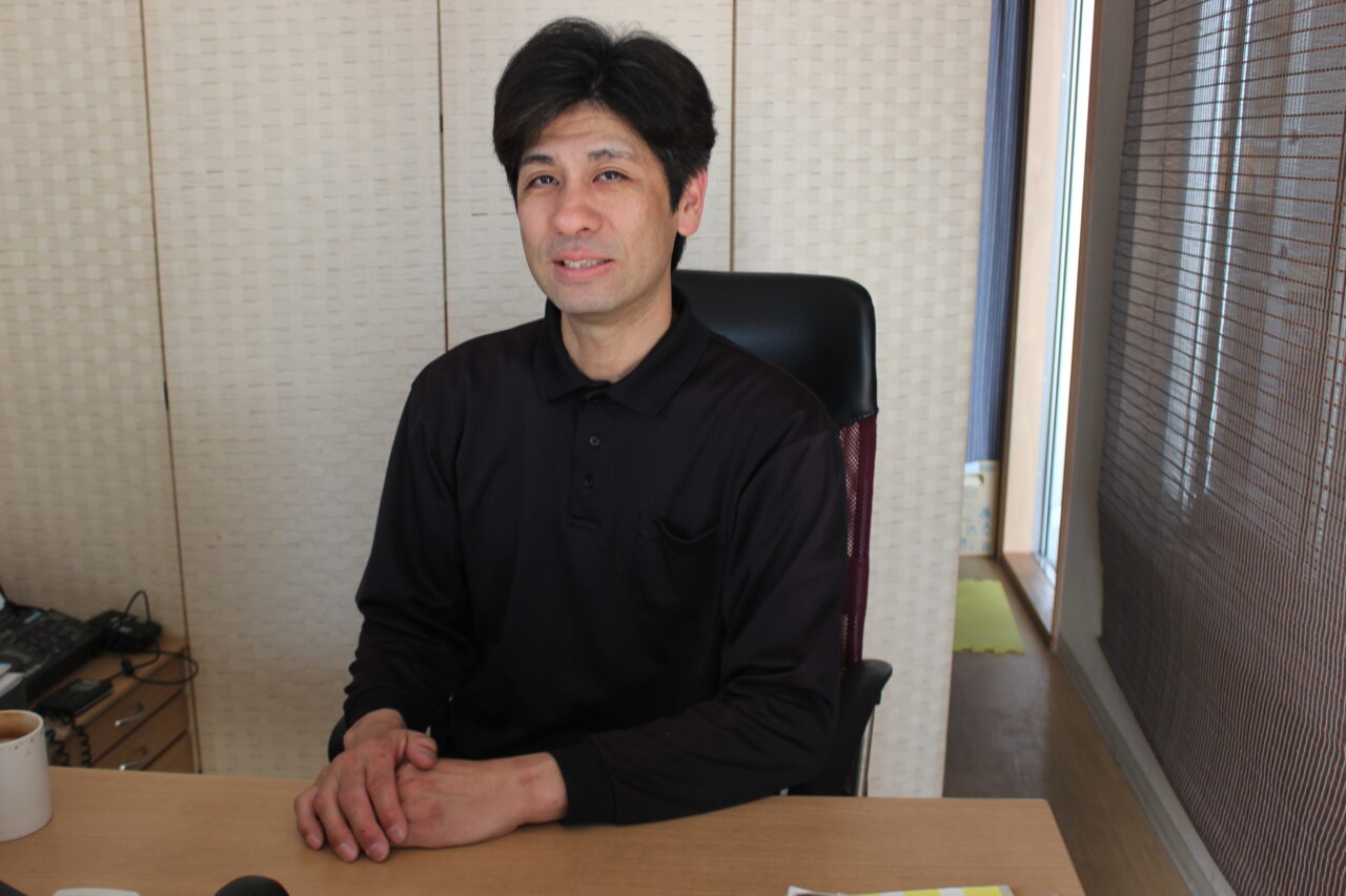 店主 湯浅加住夫